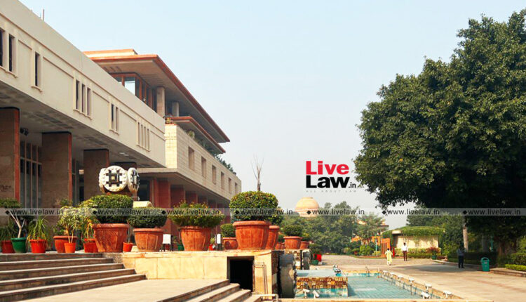 Are Signboards Advertisements? Delhi High Court Says If They Convey Nature Of Business Via Name, They Could Fall Under Section 143 DMC Act